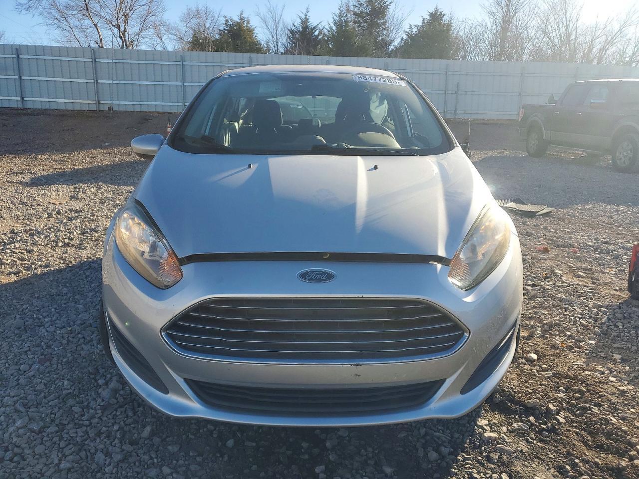 2016 FORD Fiesta