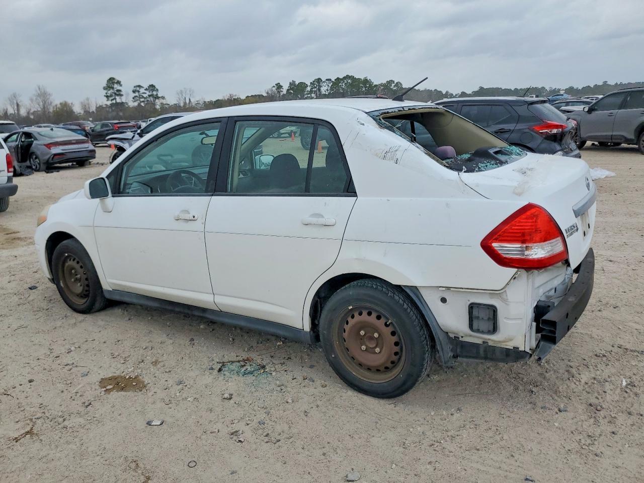 2009 NISSAN VERSA