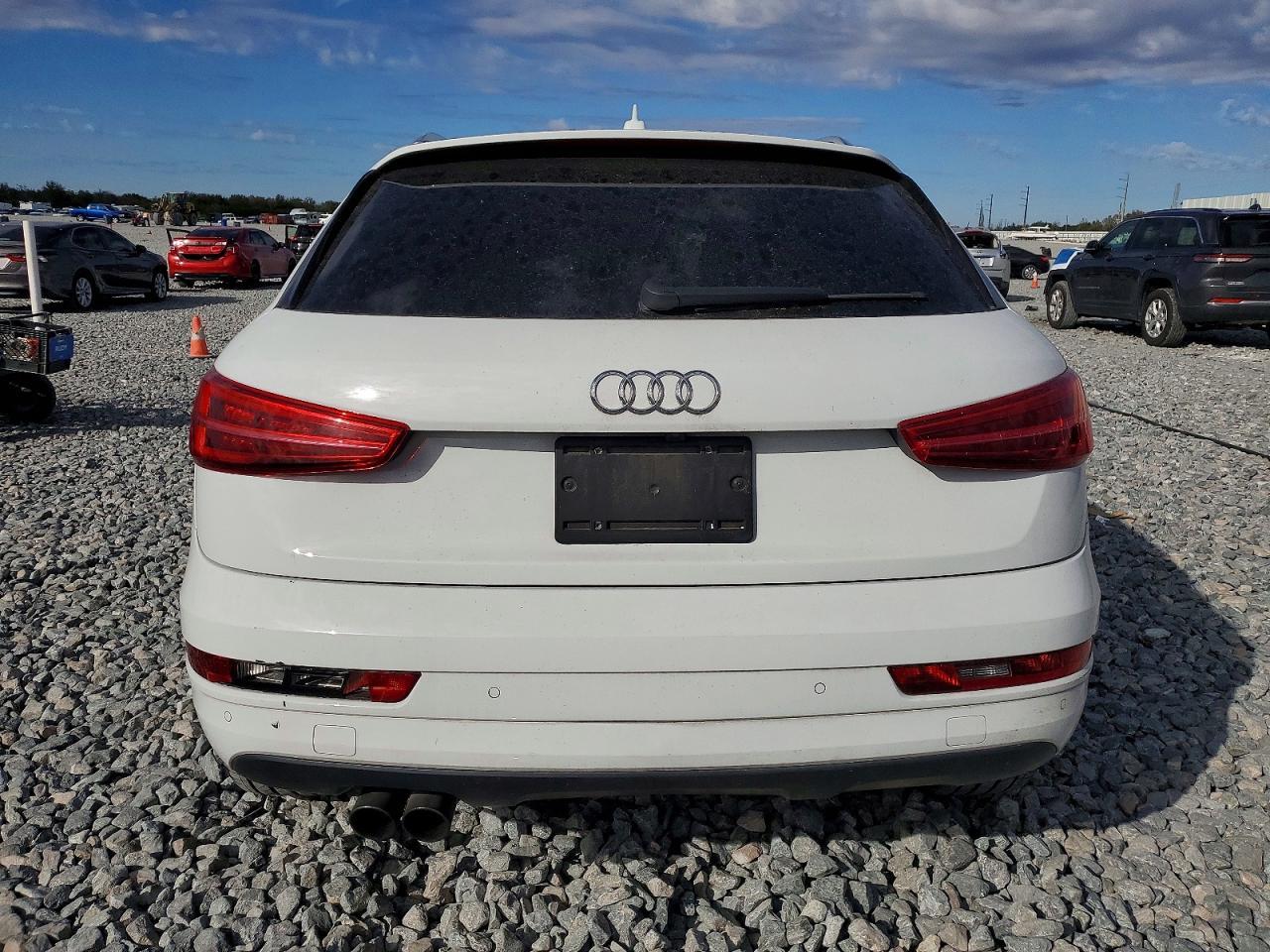 2018 AUDI Q3