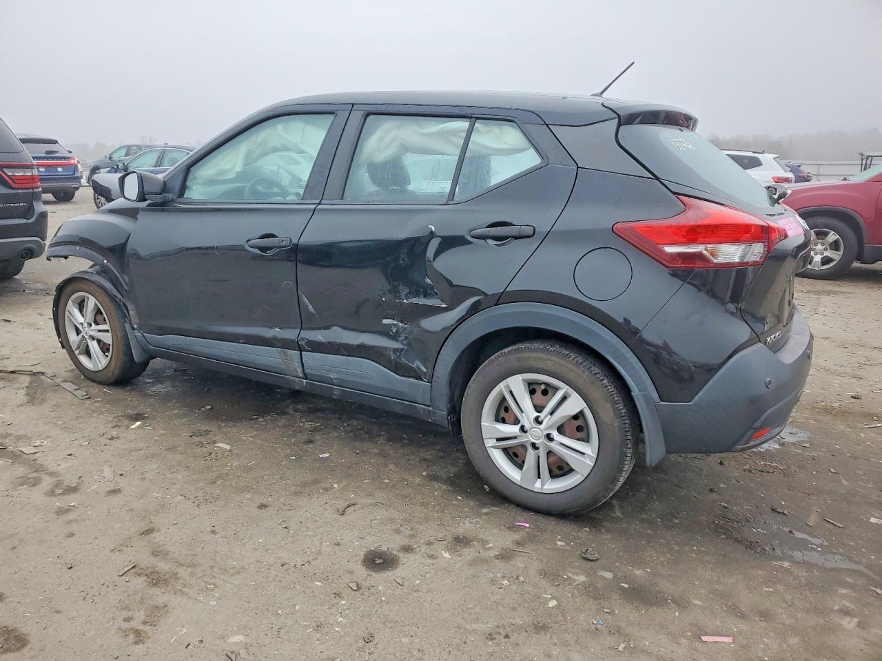 2020 NISSAN KICKS