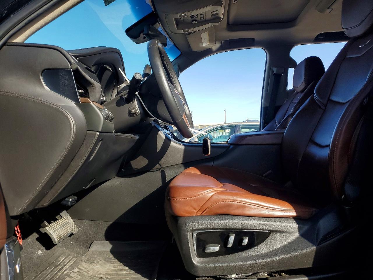 2018 CADILLAC ESCALADE