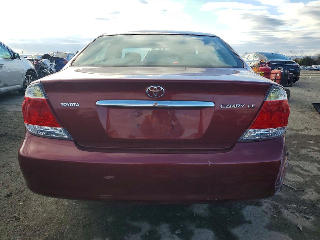 2005 TOYOTA CAMRY