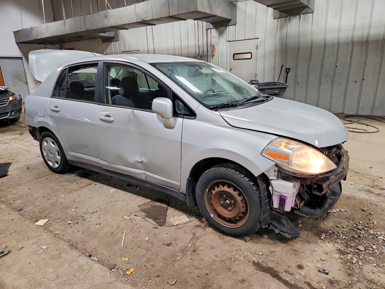 2009 NISSAN VERSA