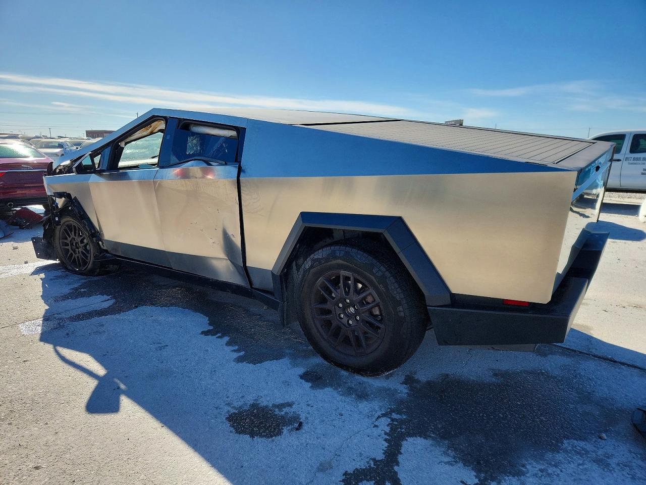 2024 TESLA Cybertruck