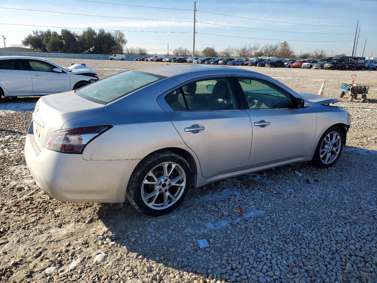 2012 NISSAN Maxima