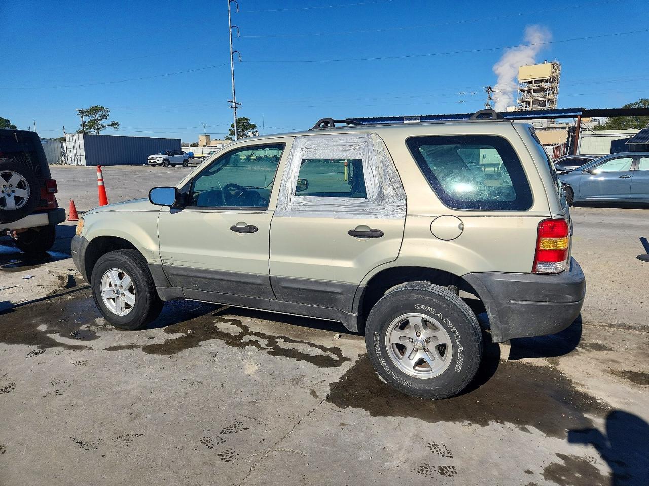 2004 FORD ESCAPE