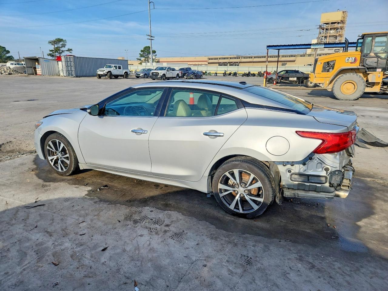 2017 NISSAN Maxima