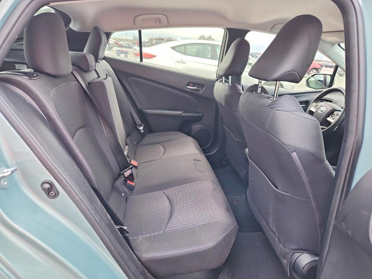 2016 TOYOTA PRIUS