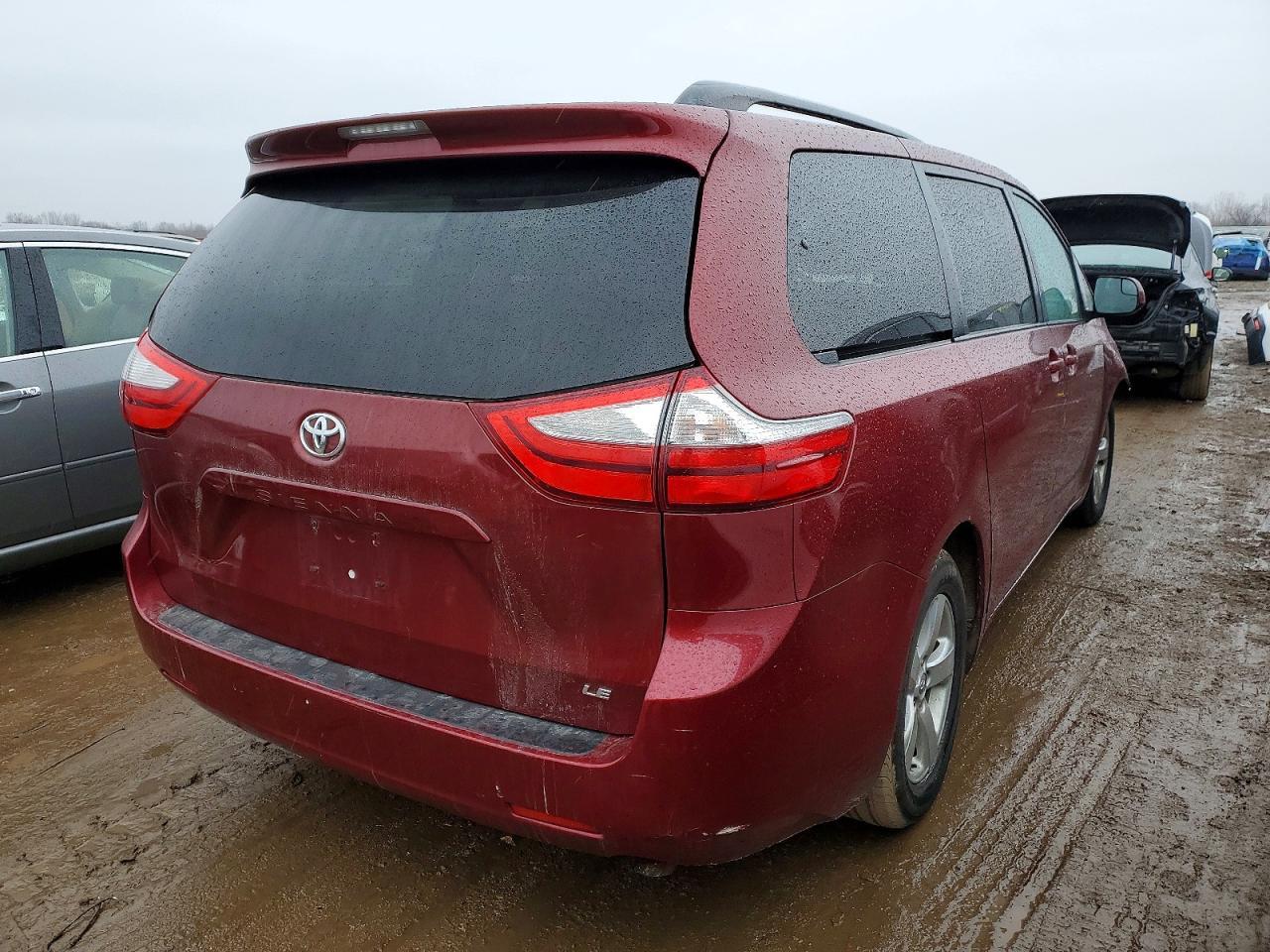 2015 TOYOTA SIENNA