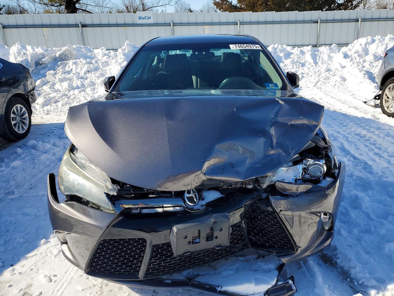 2016 TOYOTA CAMRY