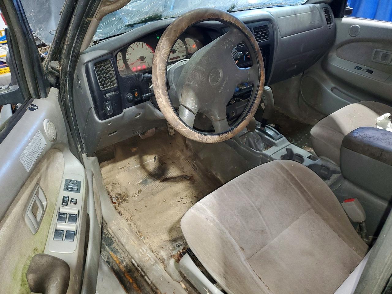 2002 TOYOTA TACOMA