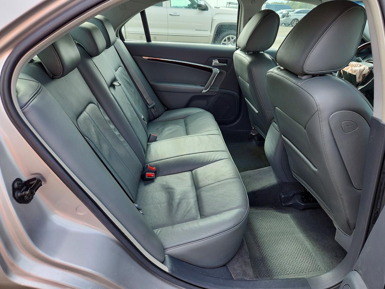 2010 LINCOLN MKZ