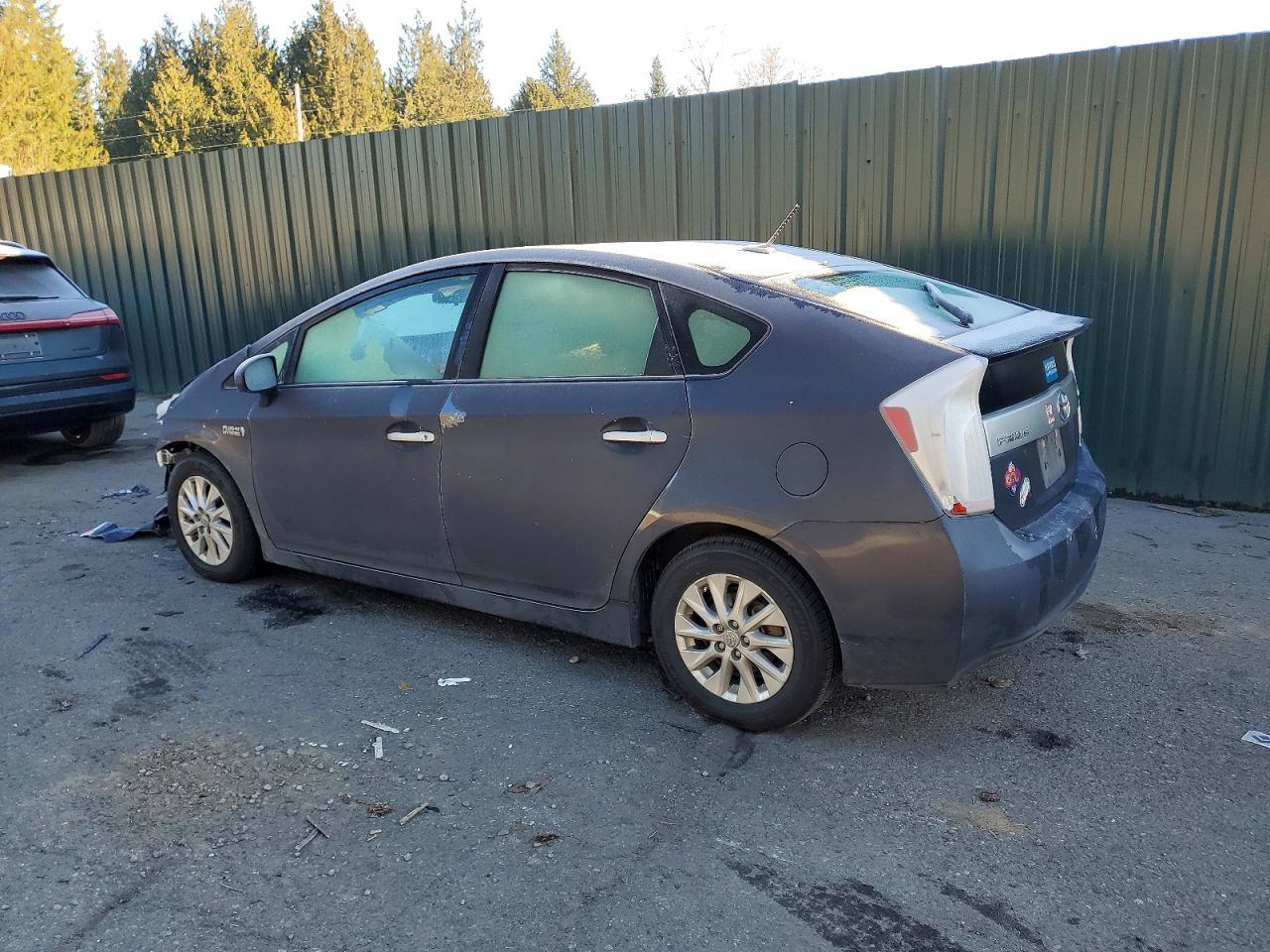 2014 TOYOTA Prius Plug-In