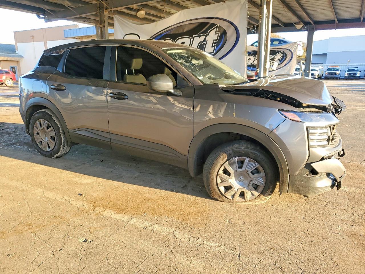 2025 NISSAN KICKS