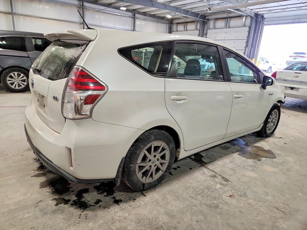 2017 TOYOTA PRIUS V