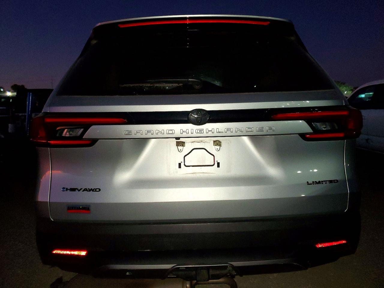 2024 TOYOTA HIGHLANDER