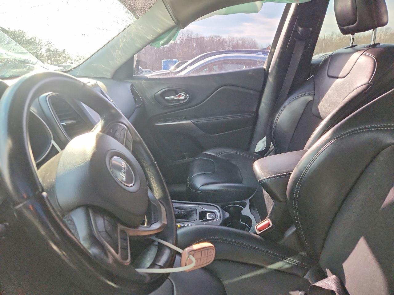 2019 JEEP CHEROKEE