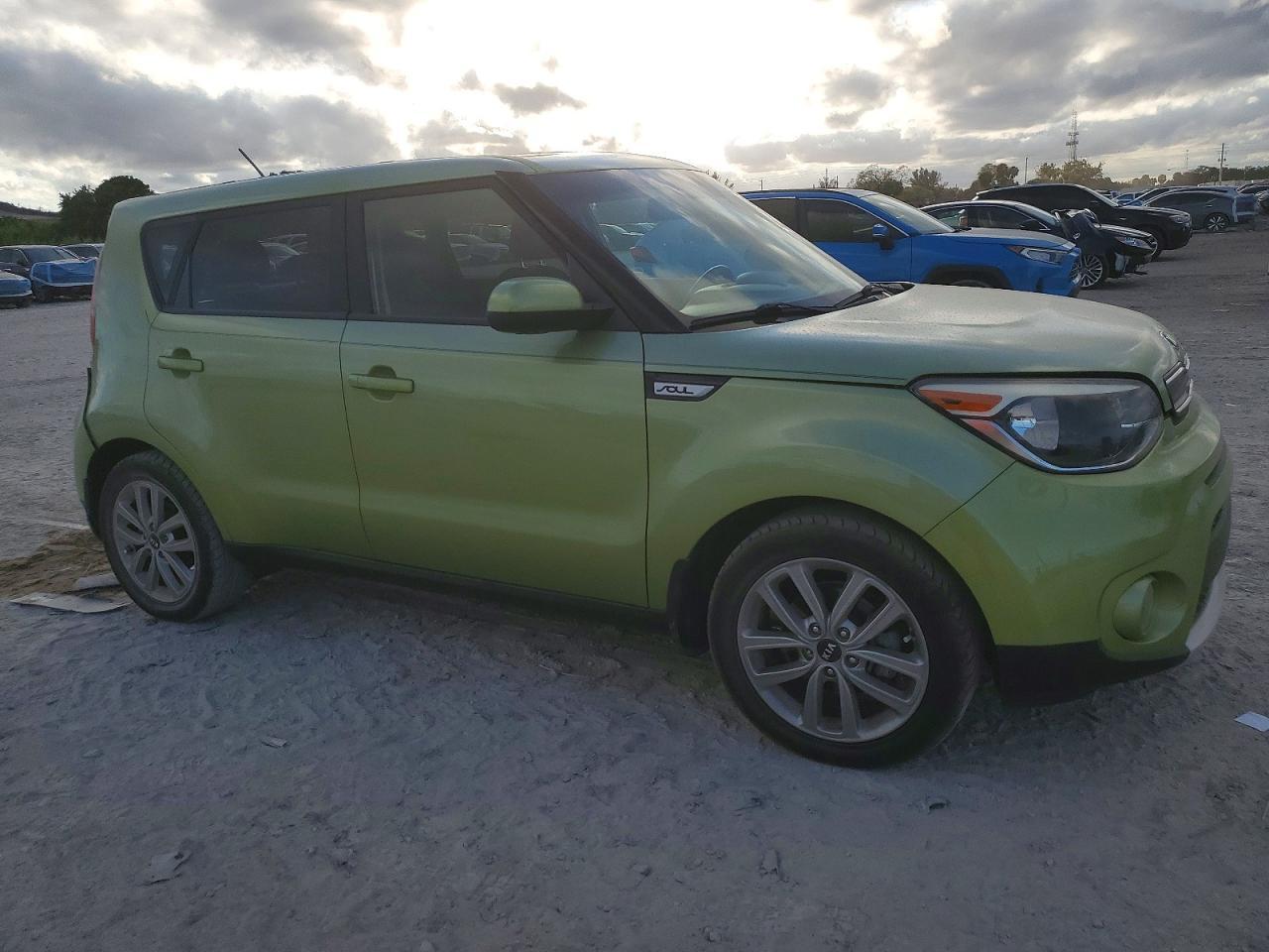 2017 KIA SOUL