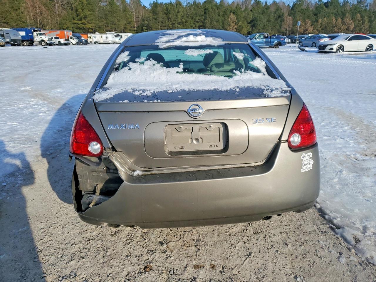 2004 NISSAN Maxima