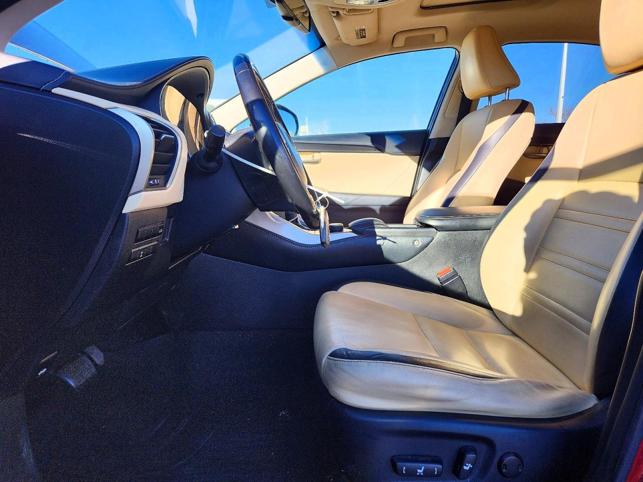 2016 LEXUS NX 200T