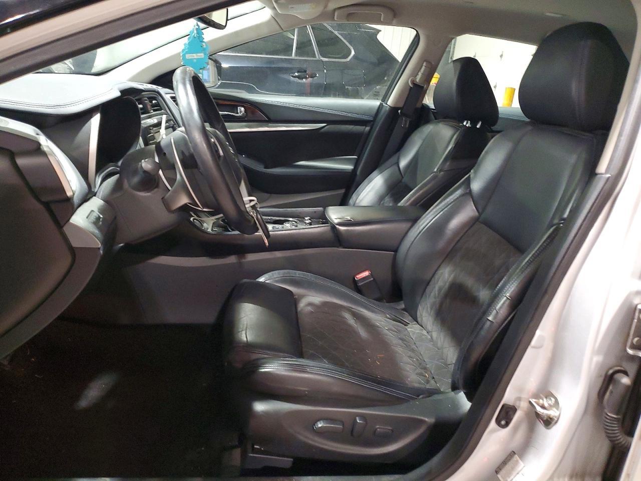 2016 NISSAN Maxima