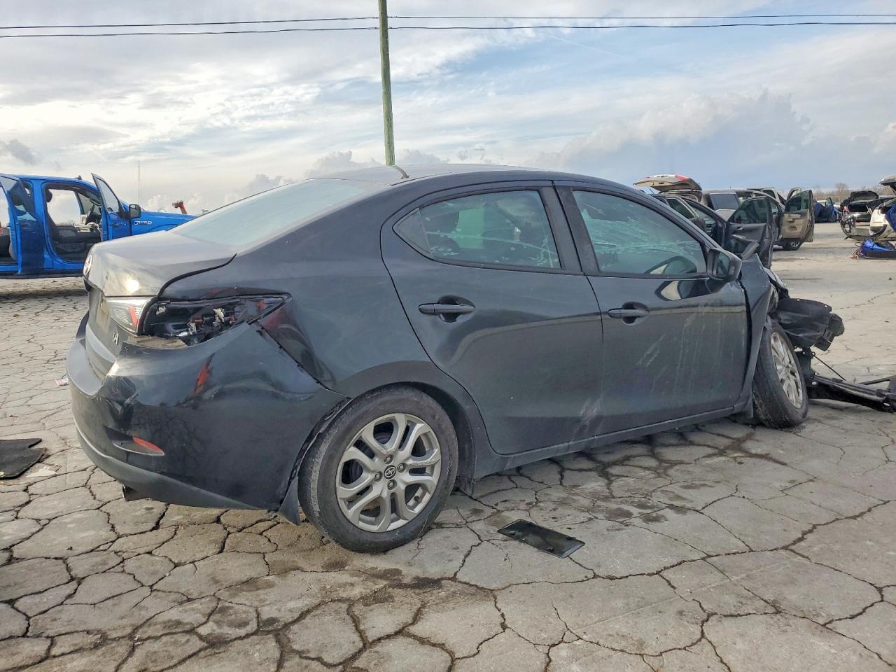 2016 TOYOTA SCION