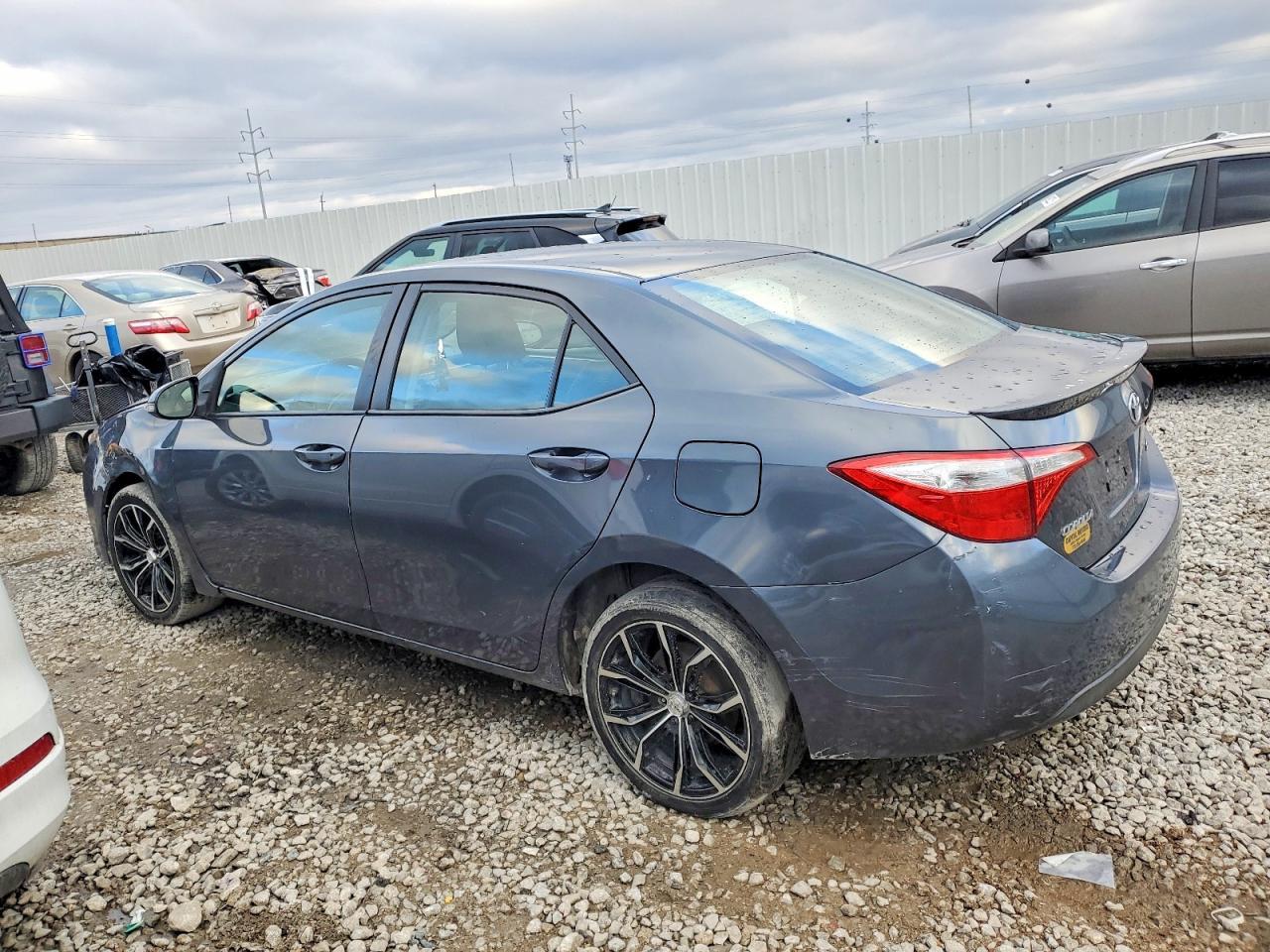 2015 TOYOTA COROLLA