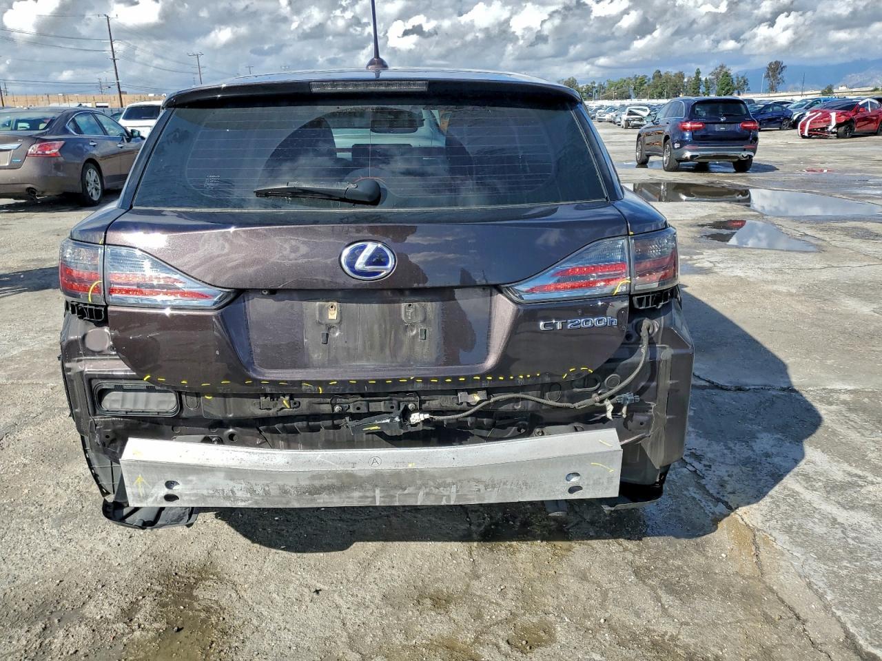2013 LEXUS CT 200