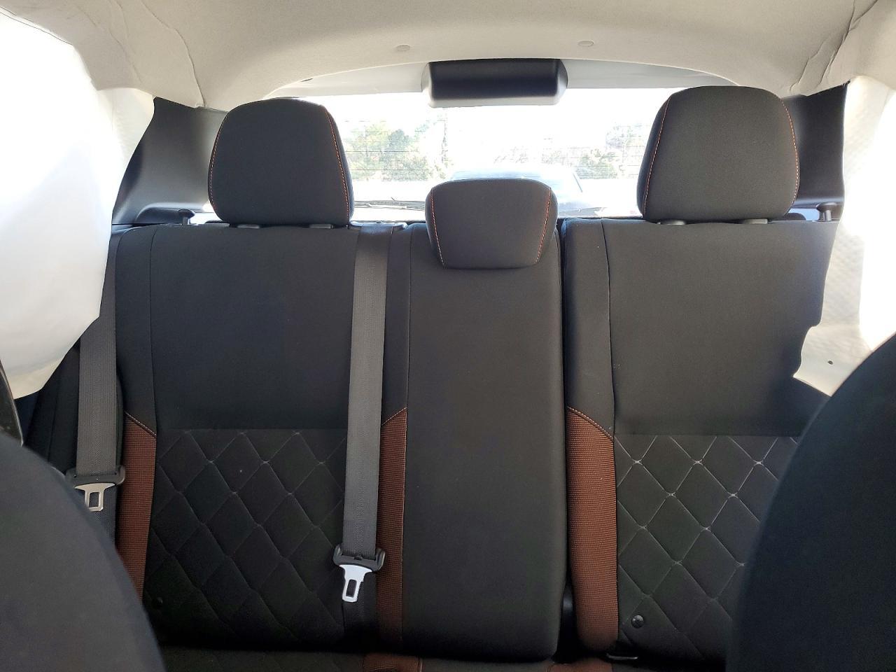 2020 NISSAN KICKS