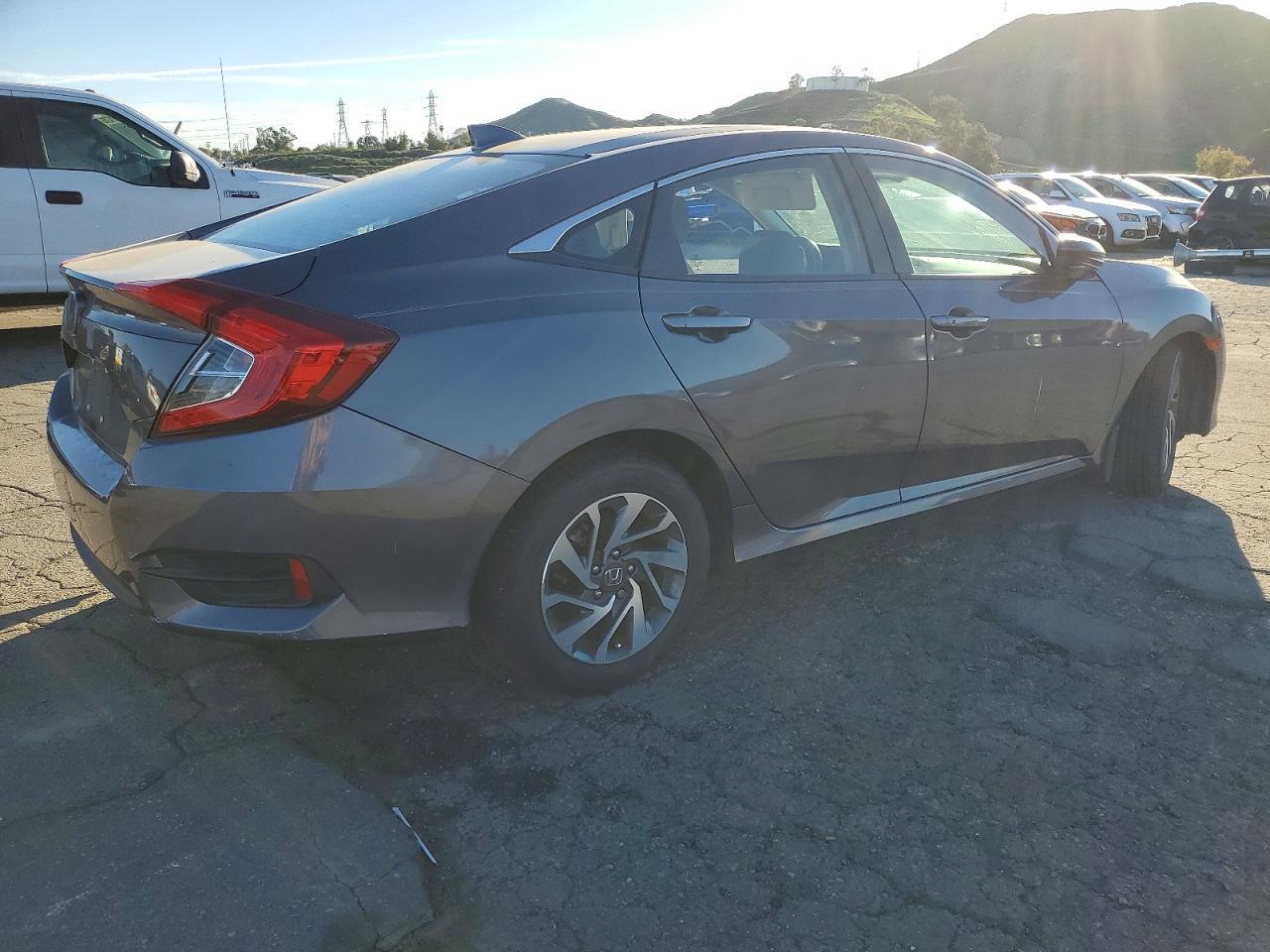 2018 HONDA CIVIC