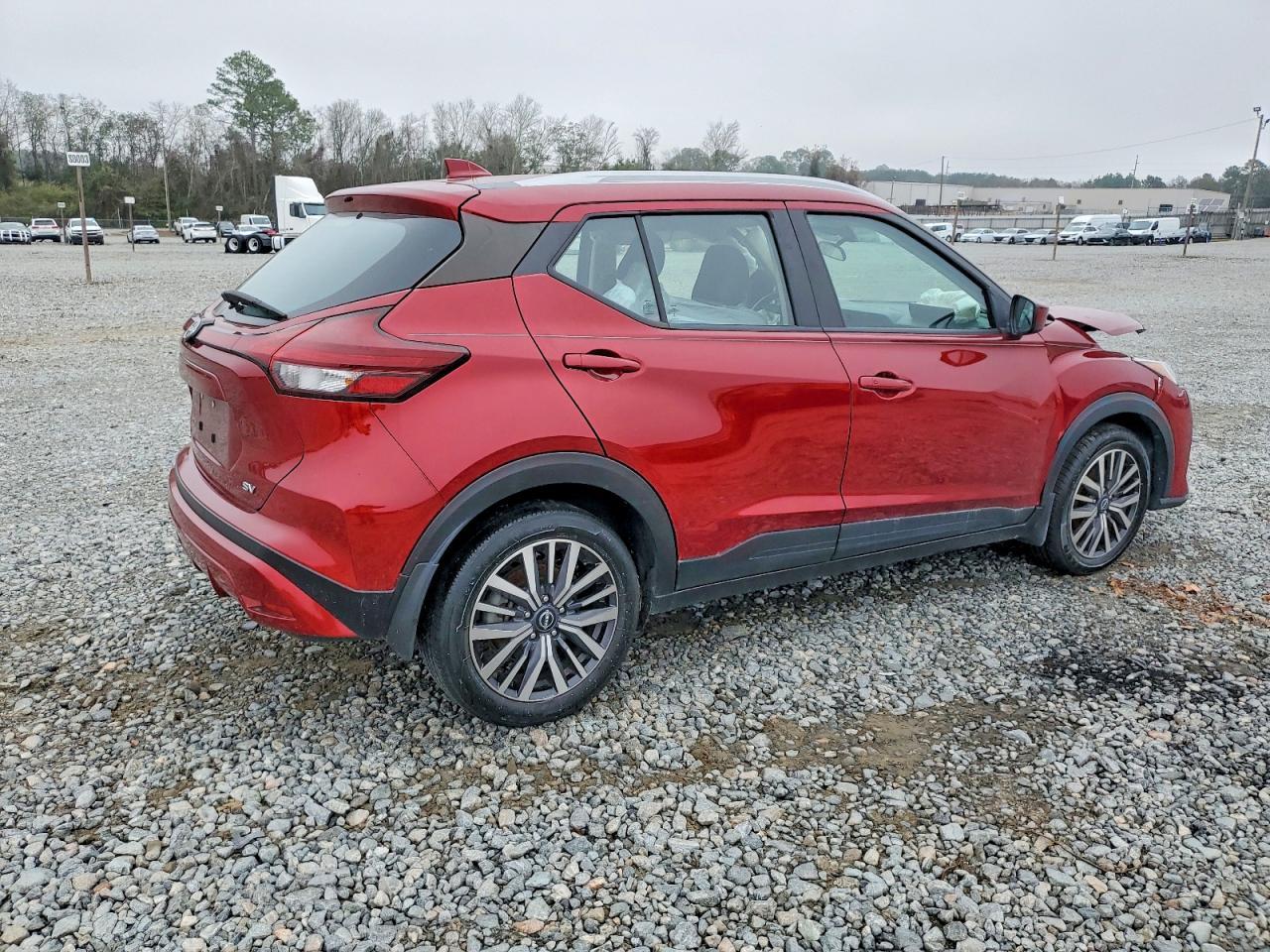 2022 NISSAN KICKS