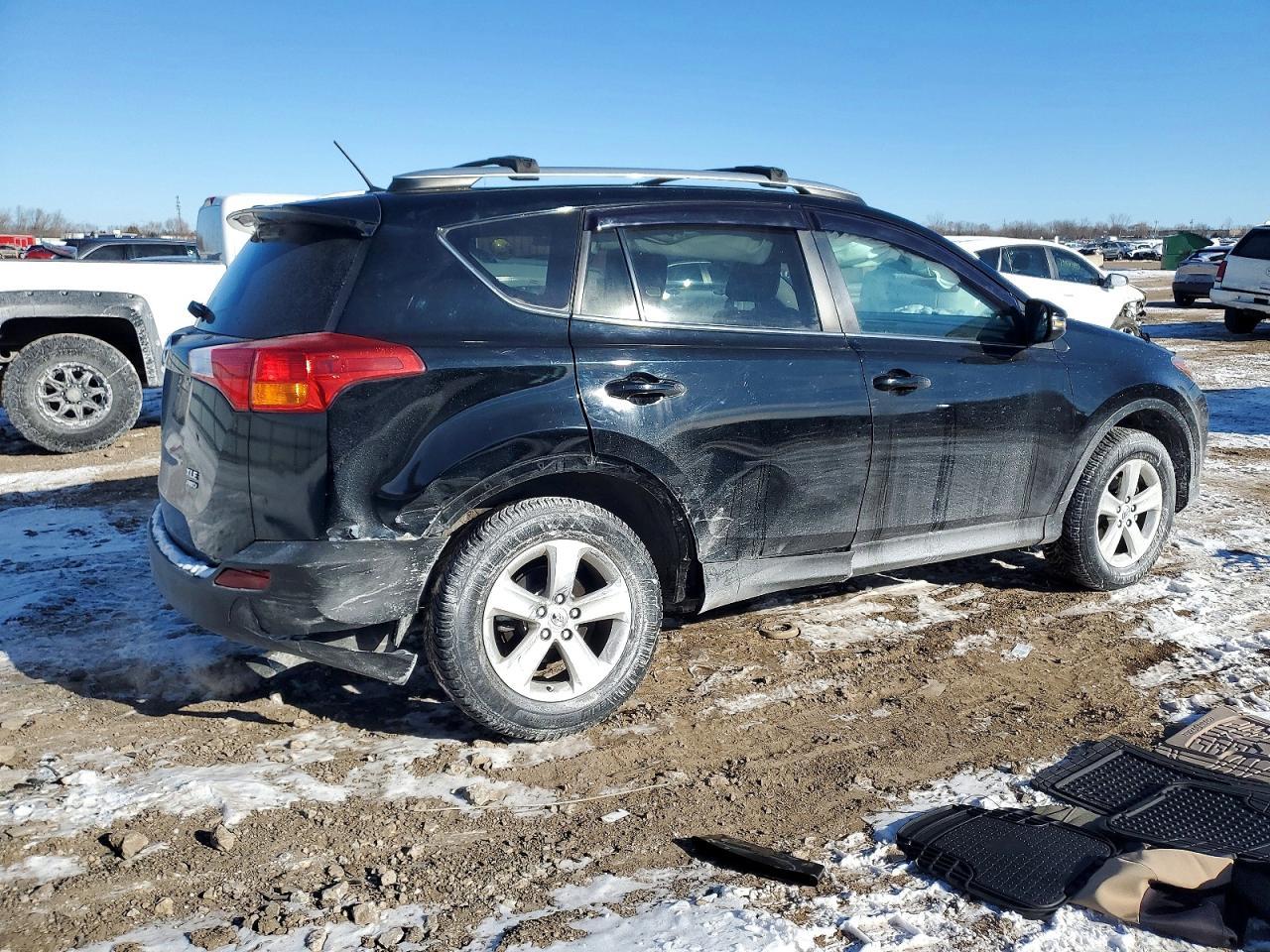 2015 TOYOTA RAV4