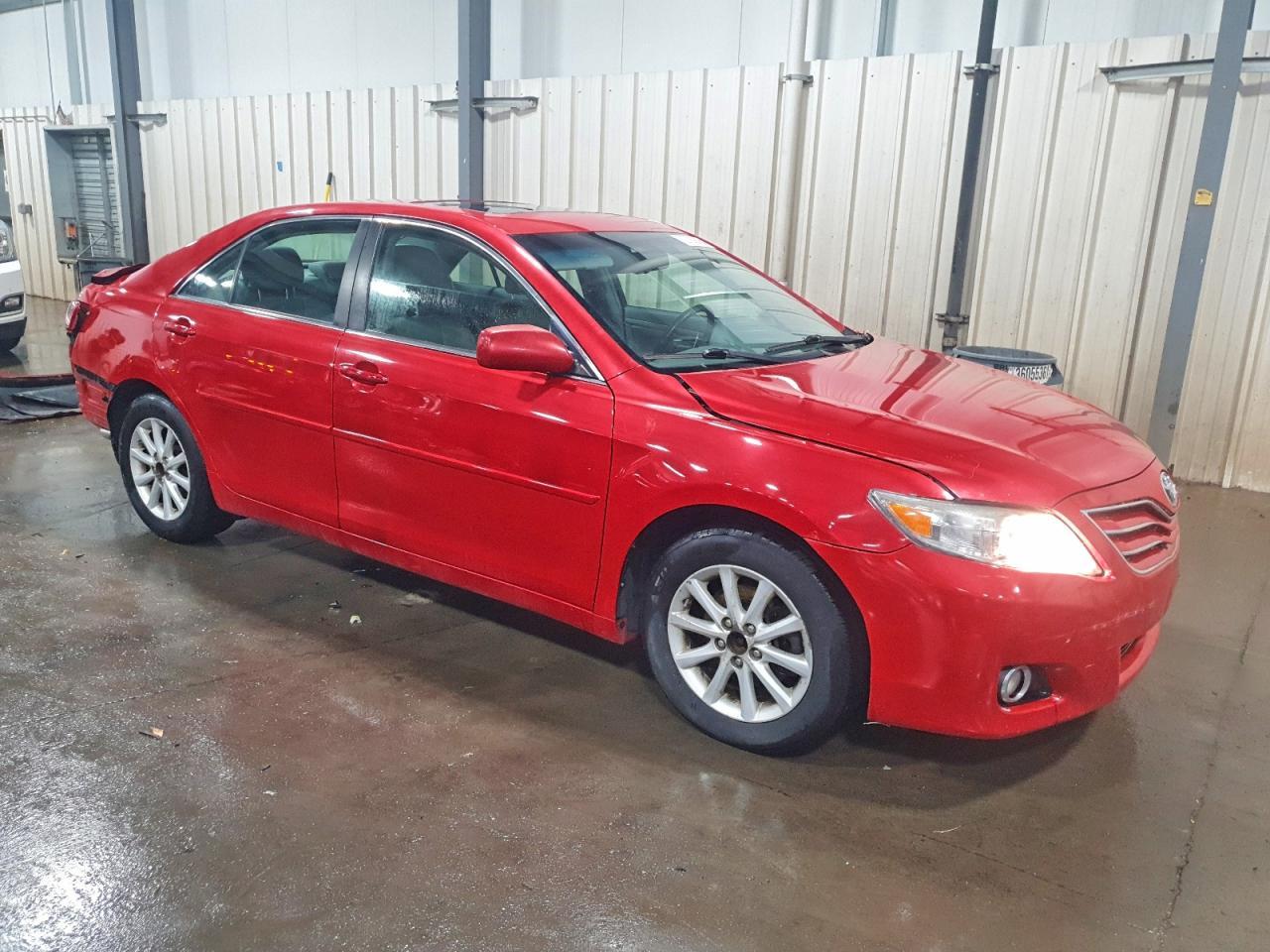 2011 TOYOTA CAMRY