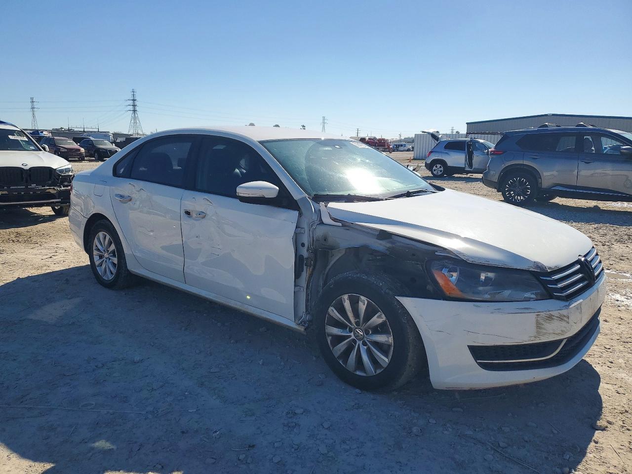 2014 VOLKSWAGEN Passat