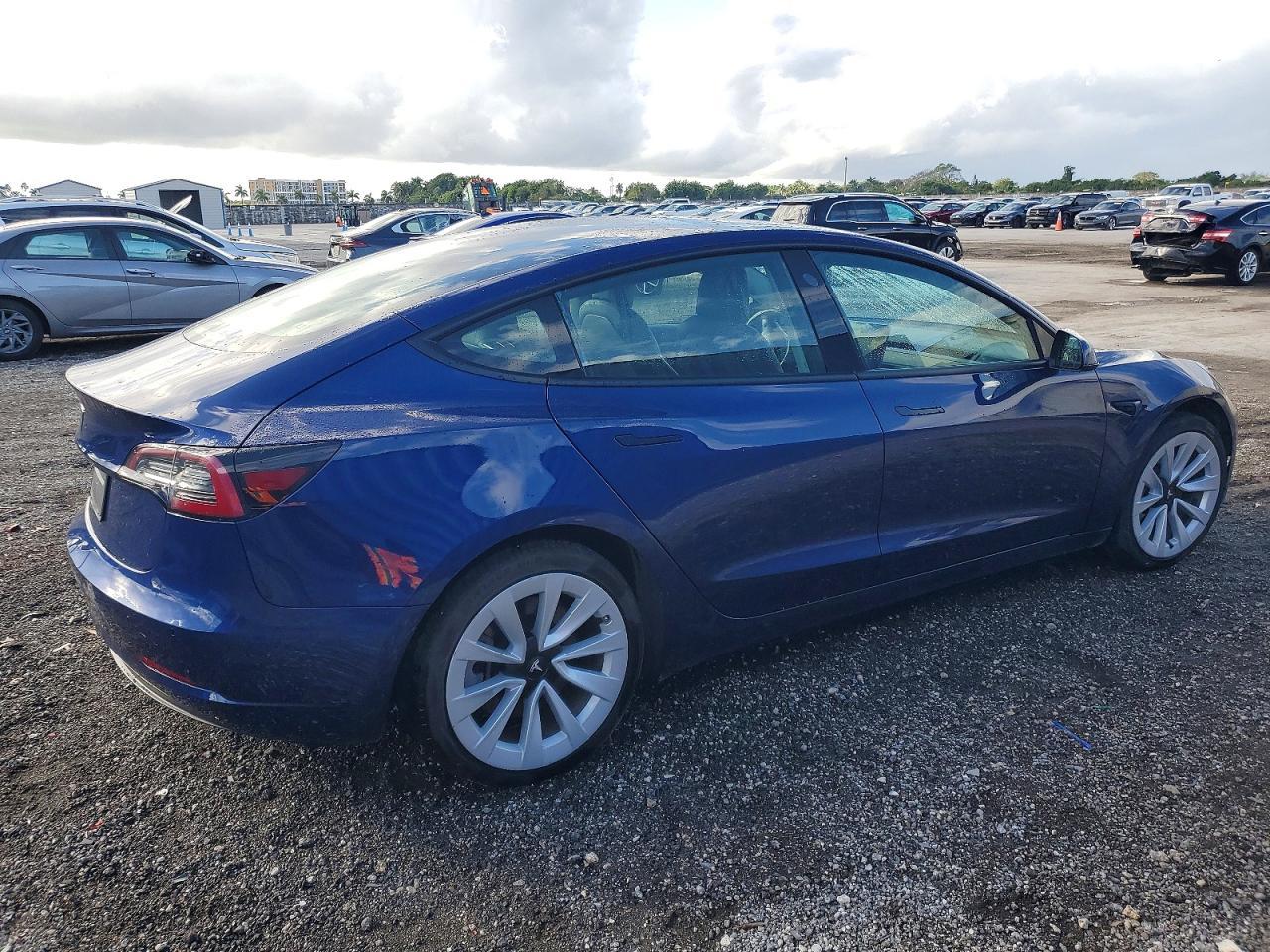 2022 TESLA MODEL 3
