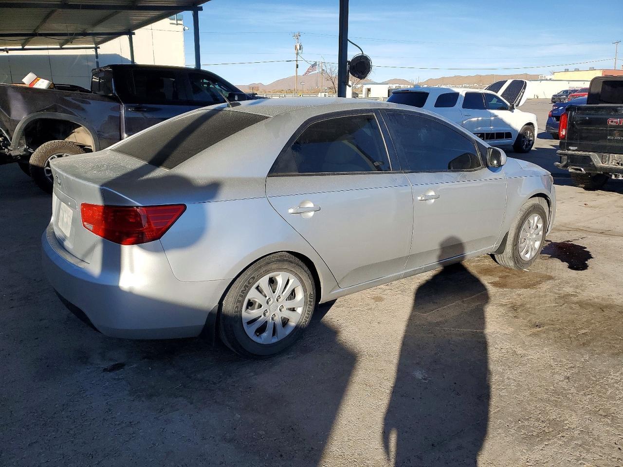 2013 KIA FORTE
