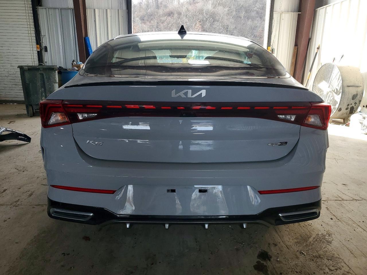 2022 KIA K5
