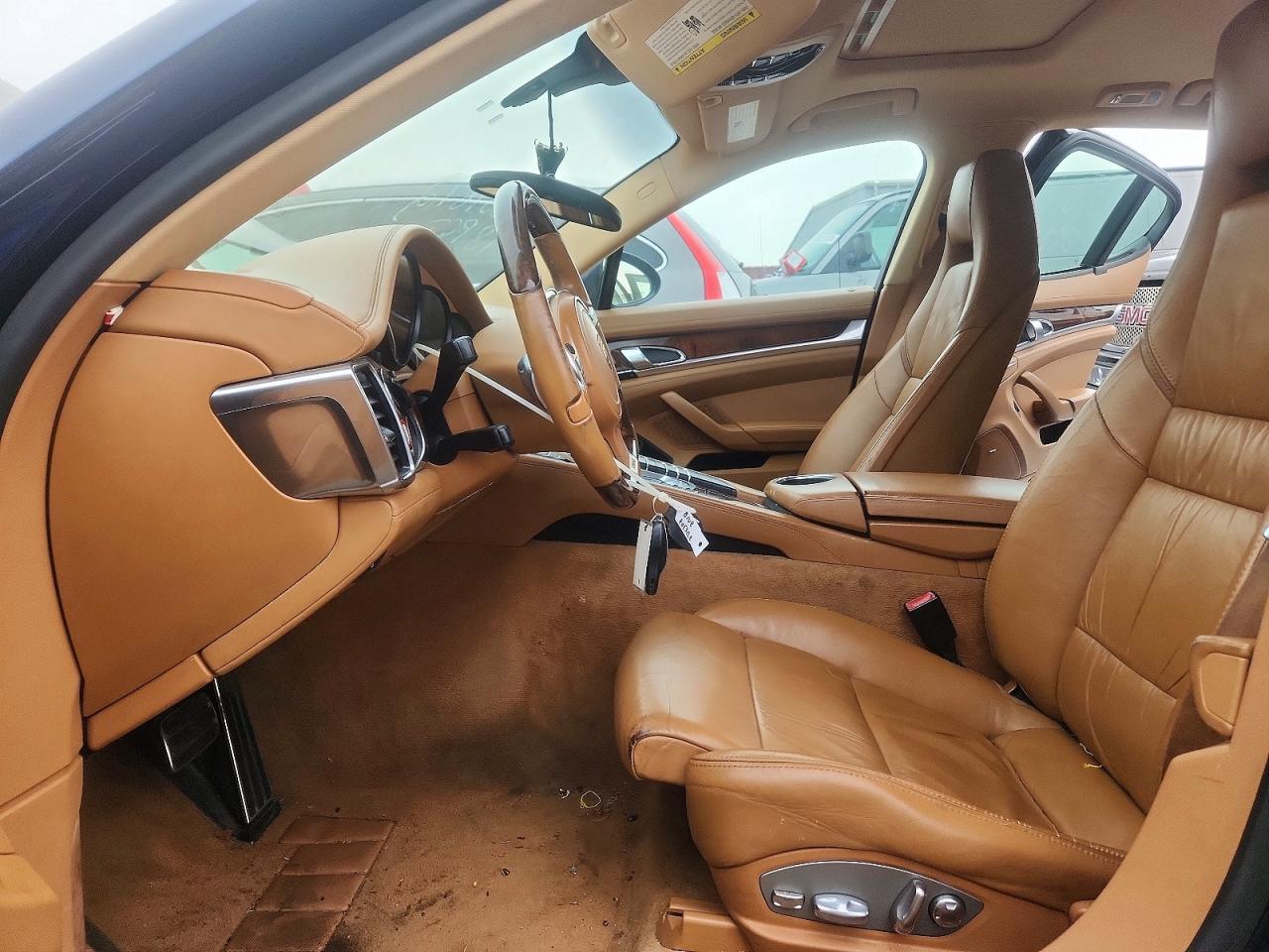 2012 PORSCHE Panamera