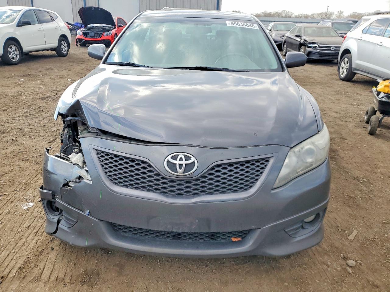 2011 TOYOTA CAMRY