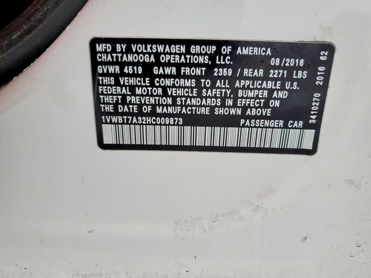 2017 VOLKSWAGEN Passat