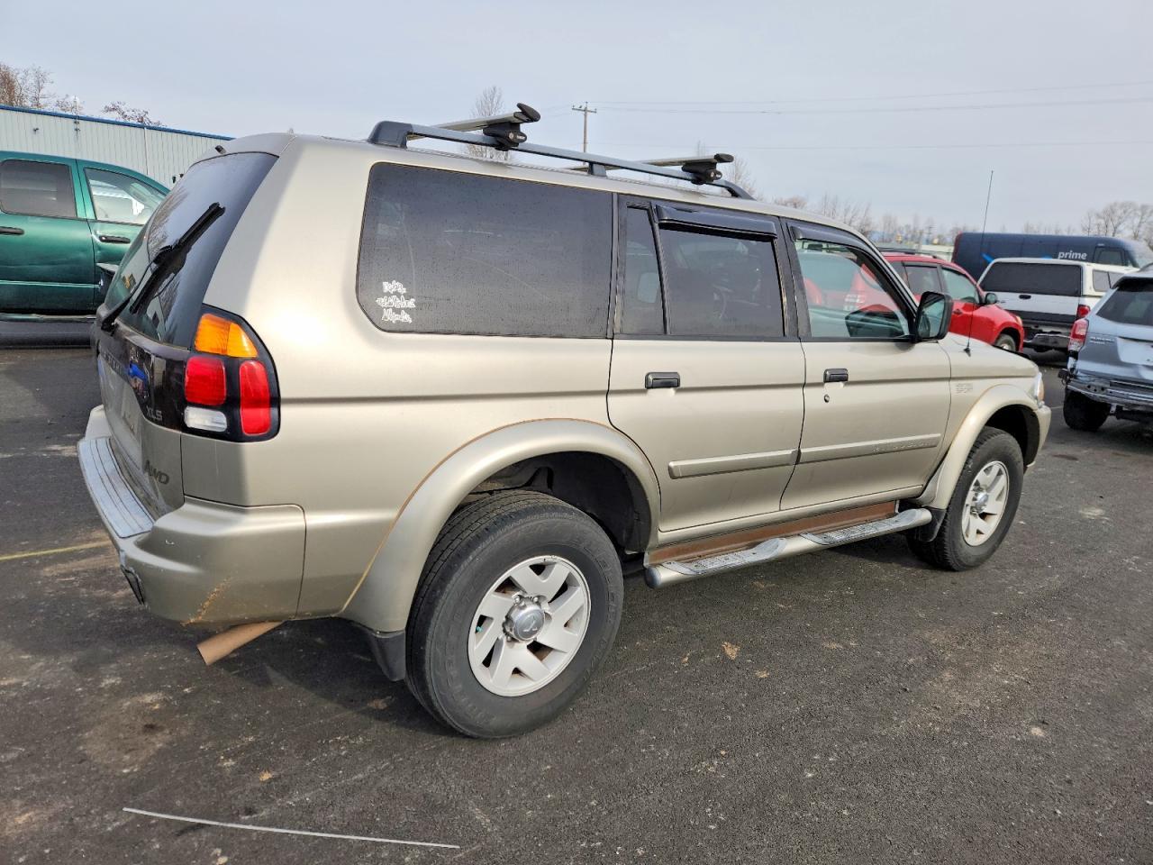 2002 MITSUBISHI Montero