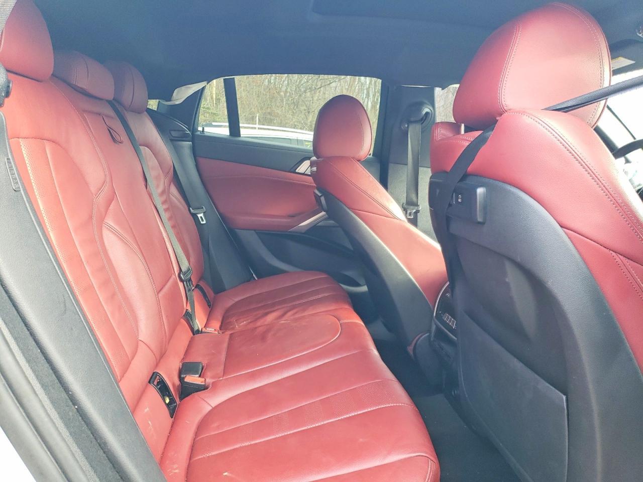 2022 BMW X6