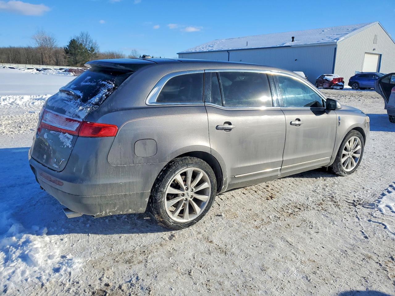 2010 LINCOLN MKT
