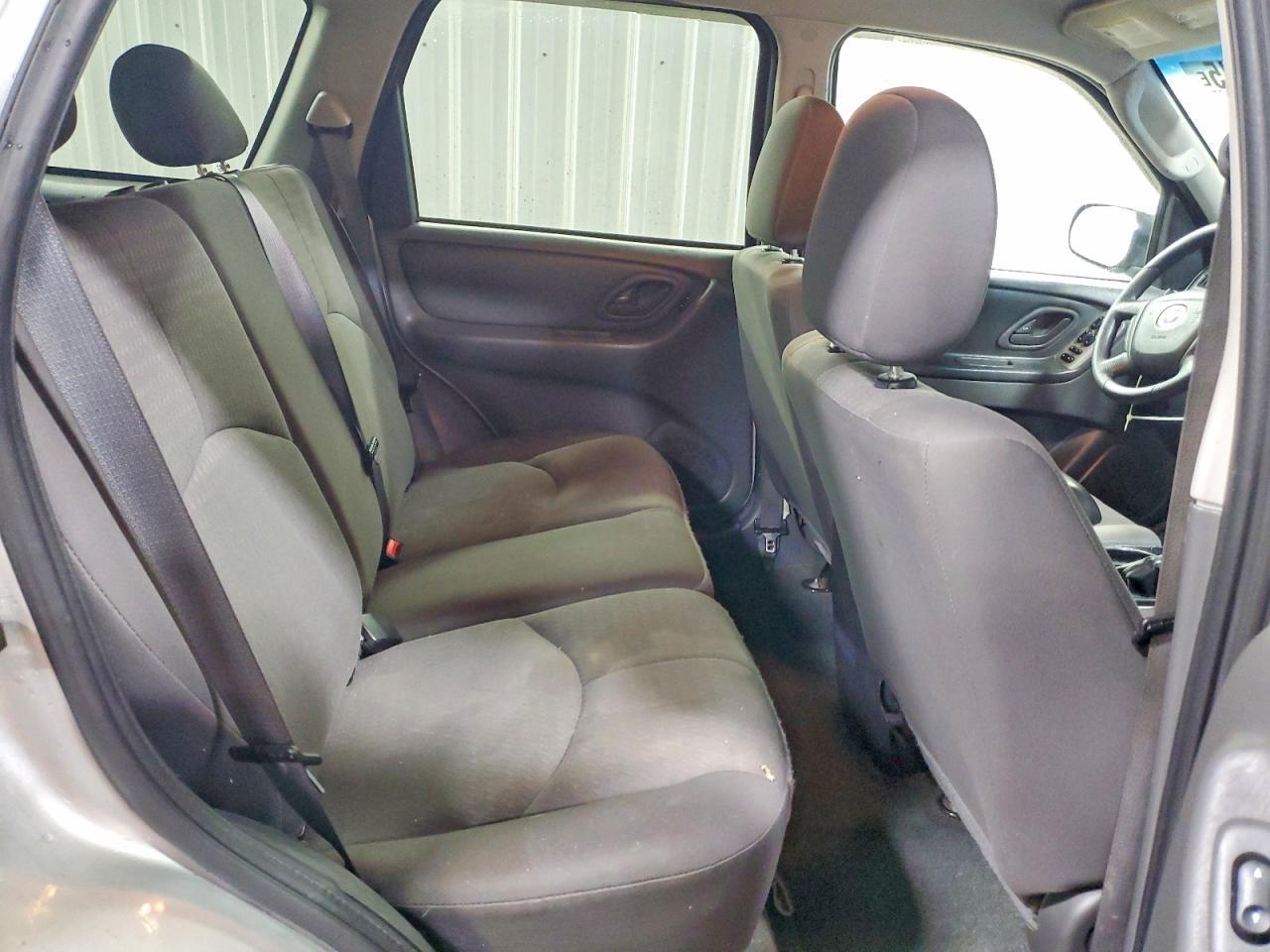 2006 MAZDA Tribute
