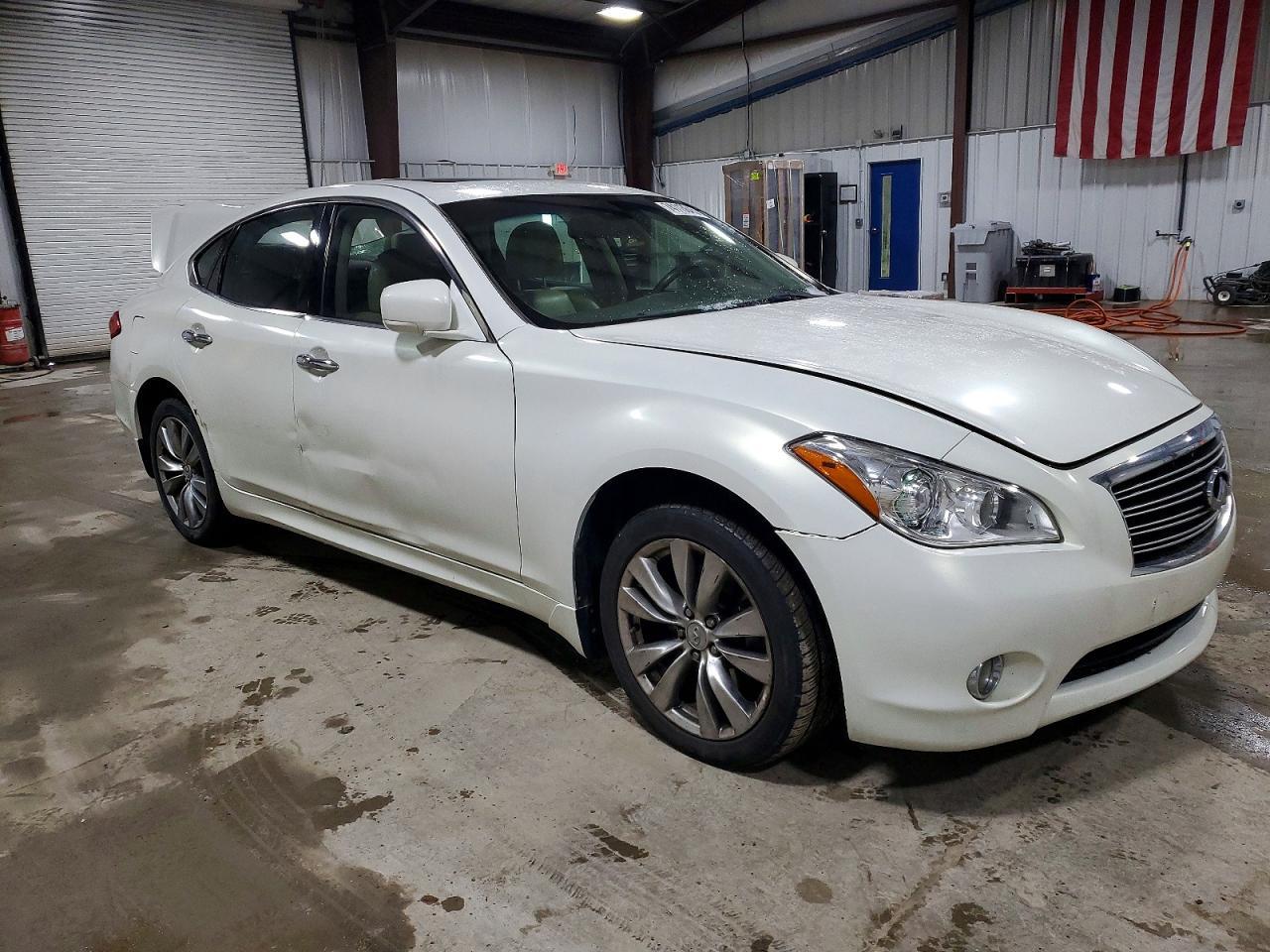 2012 INFINITI M37