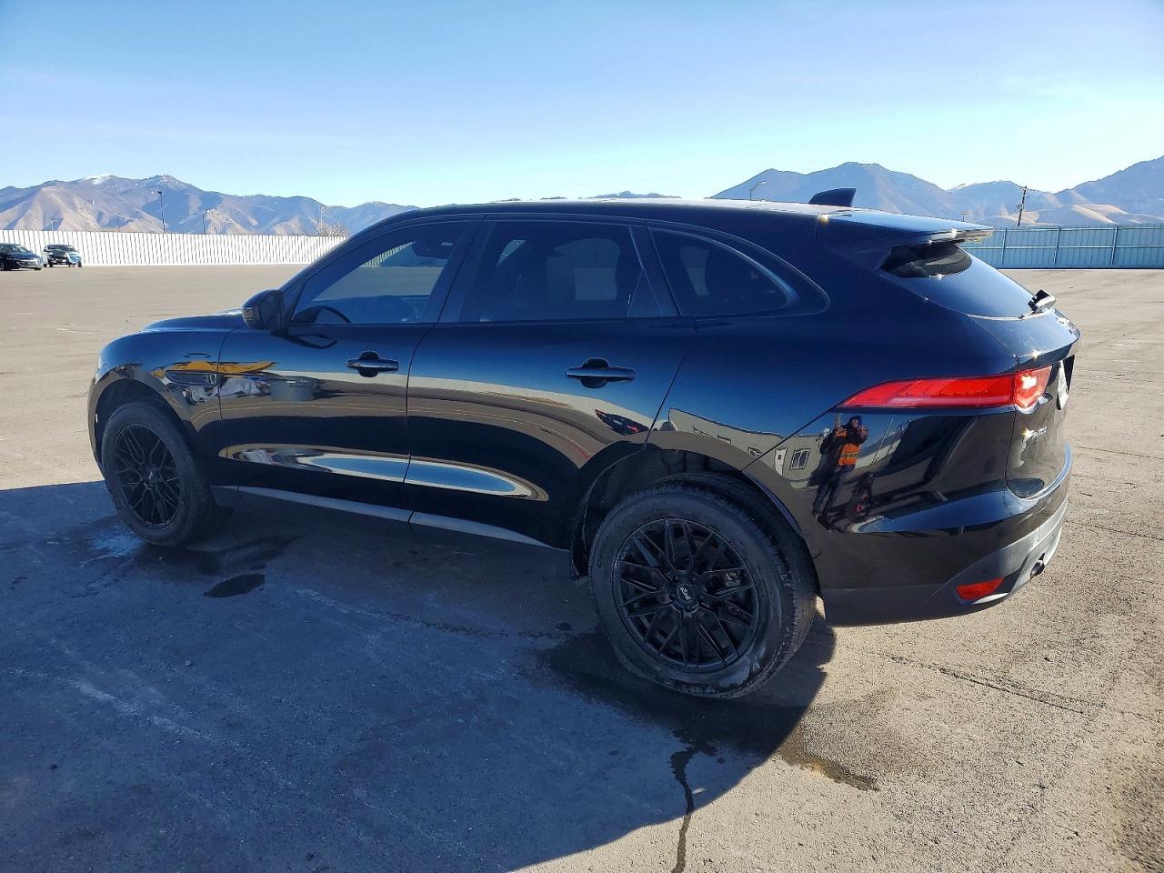 2019 JAGUAR F-Pace