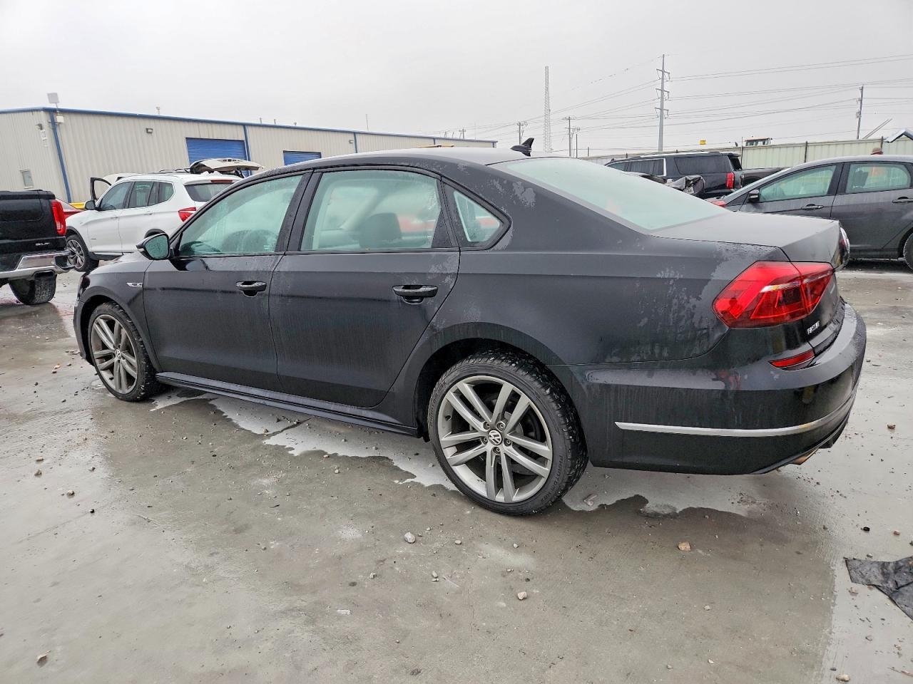 2018 VOLKSWAGEN Passat