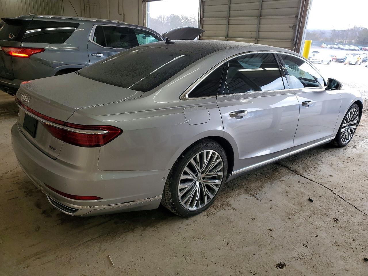 2019 AUDI A8