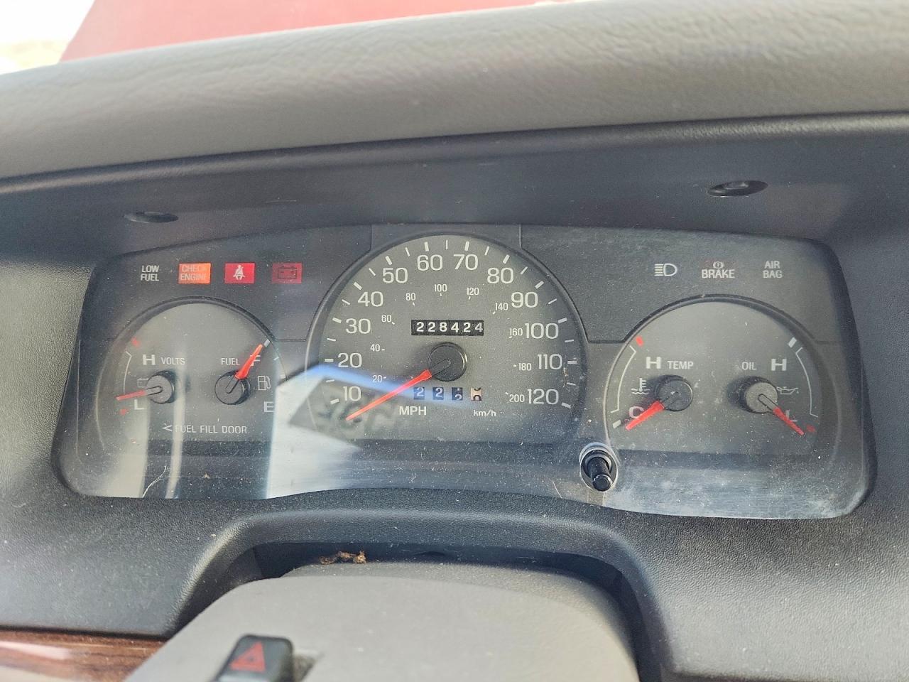 2002 FORD Crown Victoria