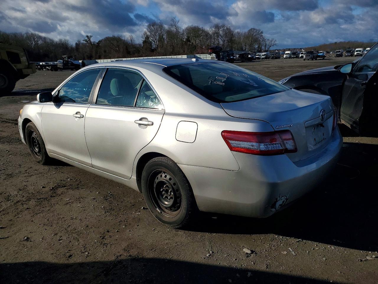 2010 TOYOTA CAMRY